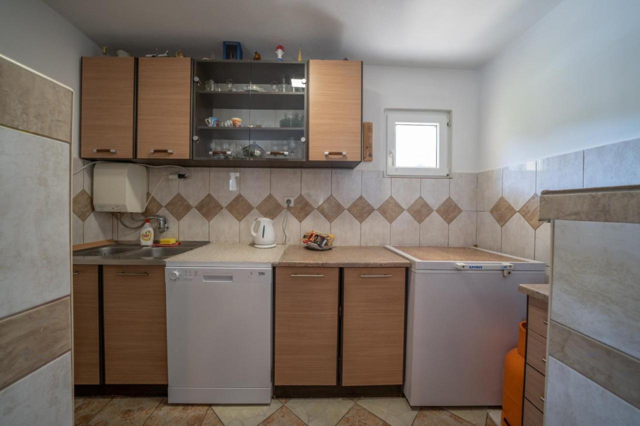 Apartments Zeko Donji Morinj Buitenkant foto